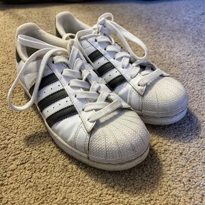 Adidas original Superstar Sneakers Kids Size 4.5 Women’s 6.5